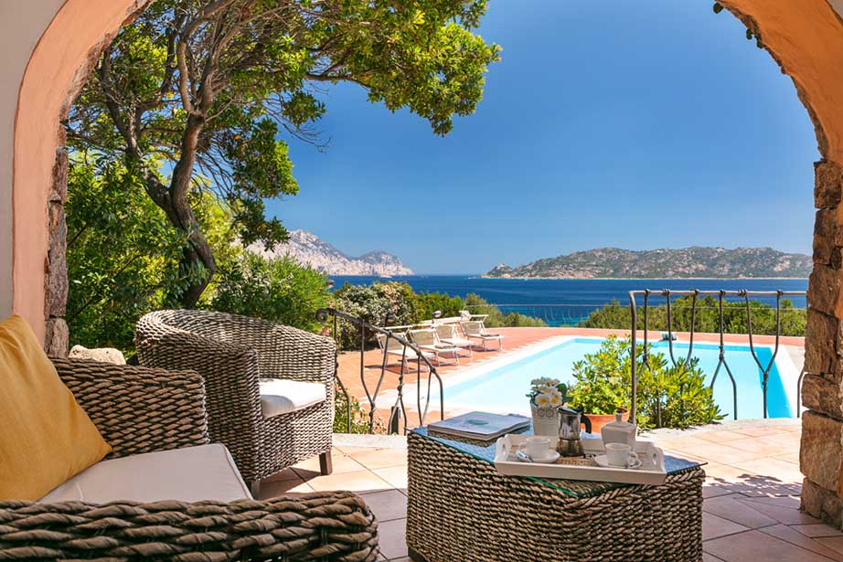 Villa Molara - Mediterranien Real Estate with a swimming pool on Sardinia, Italia